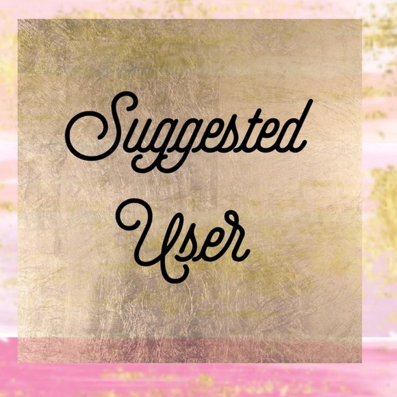 Meet your Posher  TAYLOR ⨠suggested user⨠- Picture 1 of 4